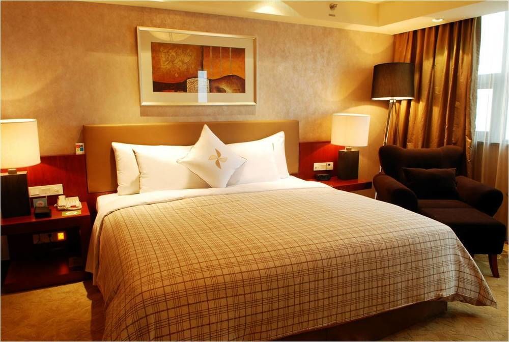 Merryland Traders Hotel Changshu Exterior photo