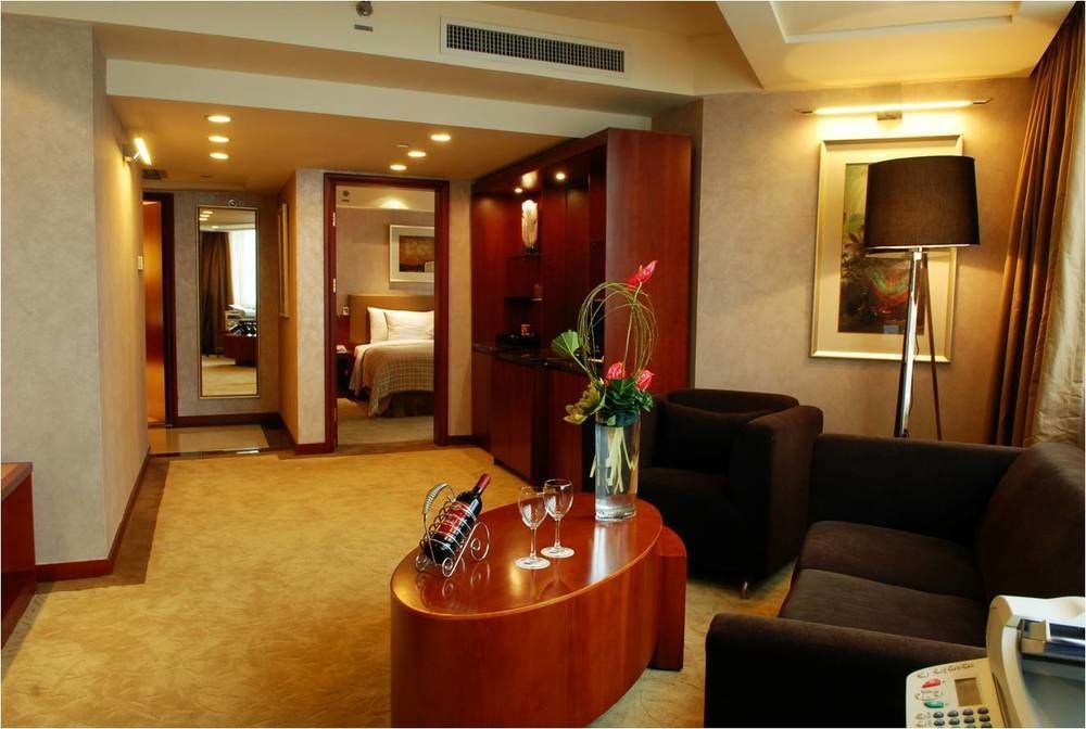 Merryland Traders Hotel Changshu Exterior photo